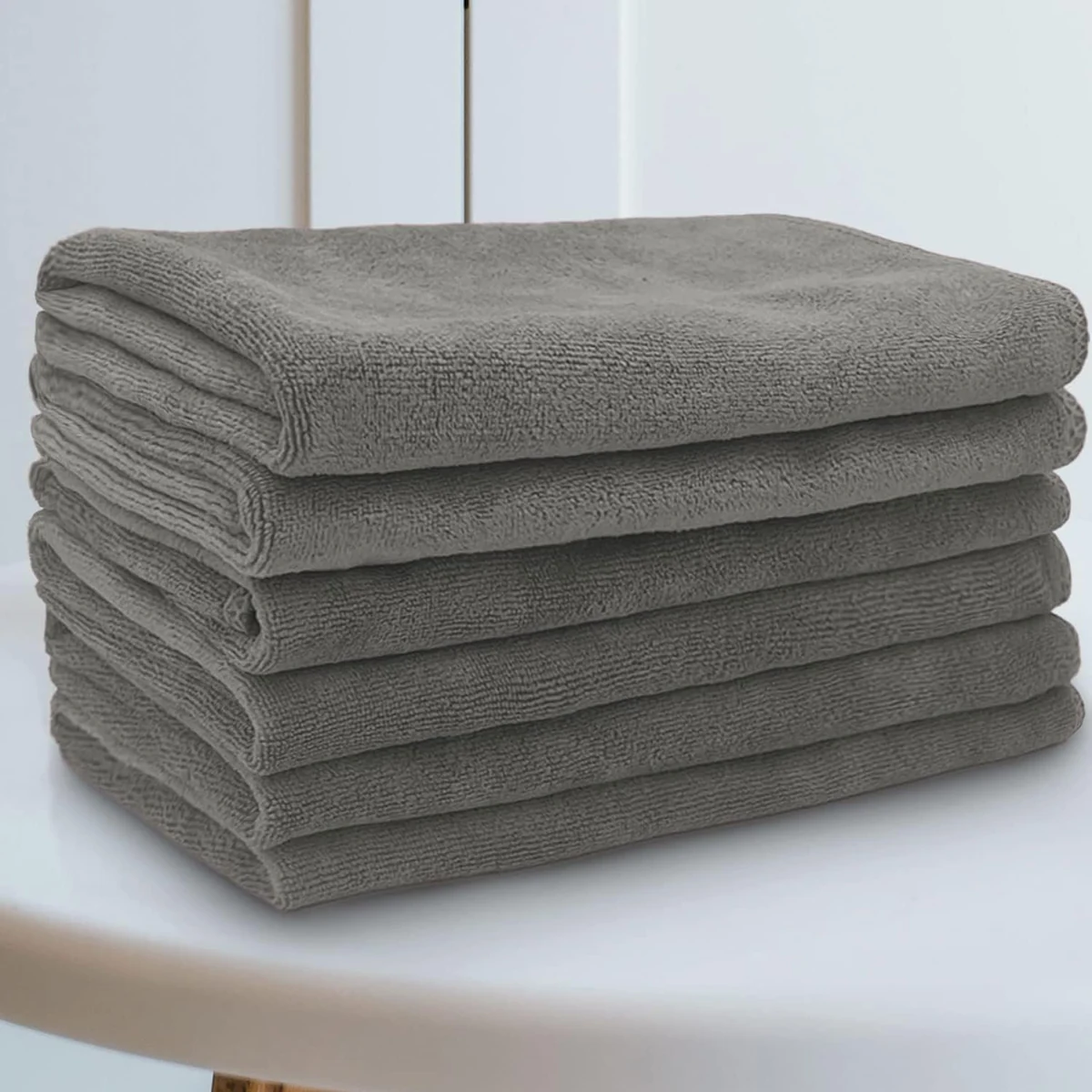 SHOWSTOPPER microfiber hand towels — Amazon product photograph