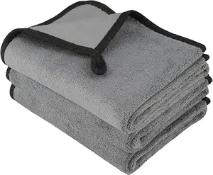 SHOWSTOPPER microfiber cleaning cloths in grey — Amazon product photograph