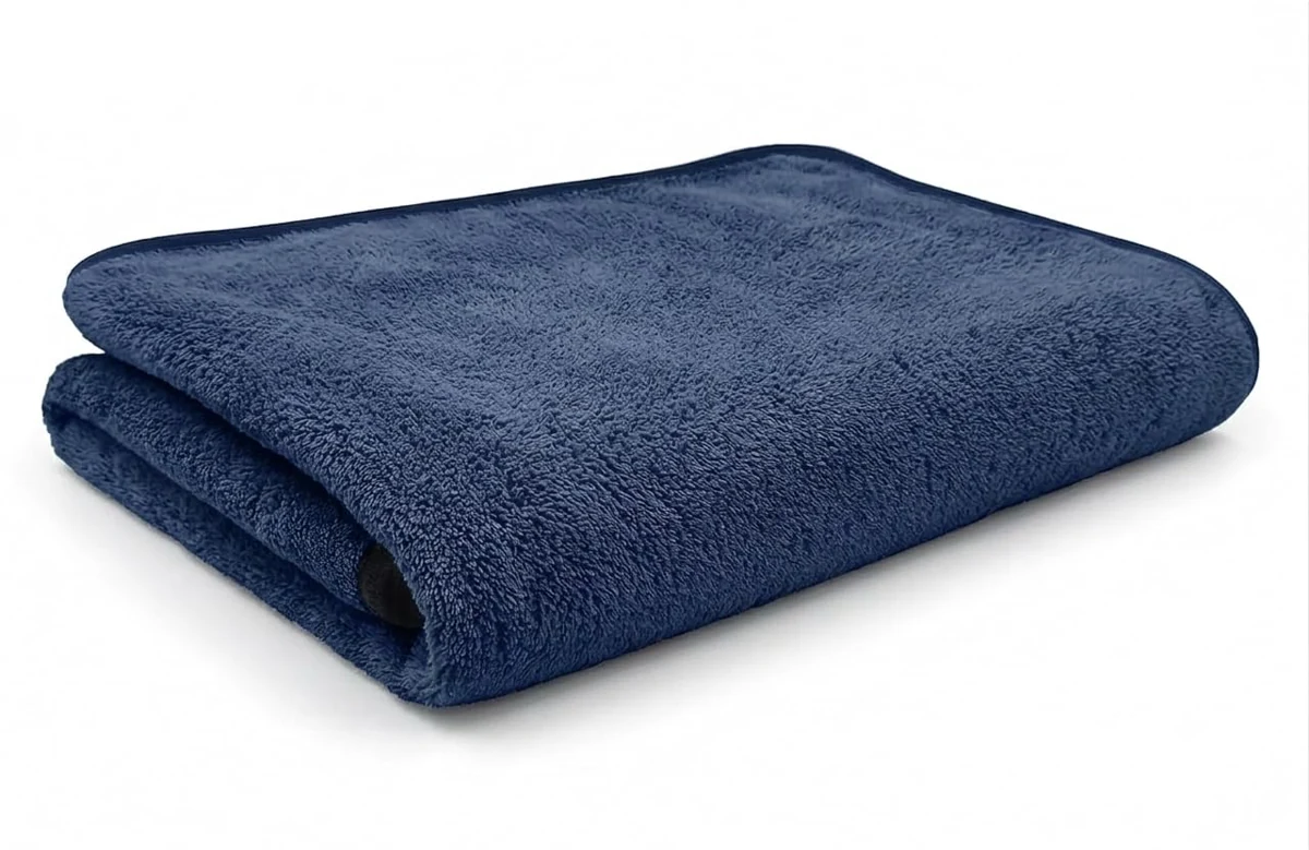 SHOWSTOPPER microfiber bath towels in denim blue — Amazon product photograph
